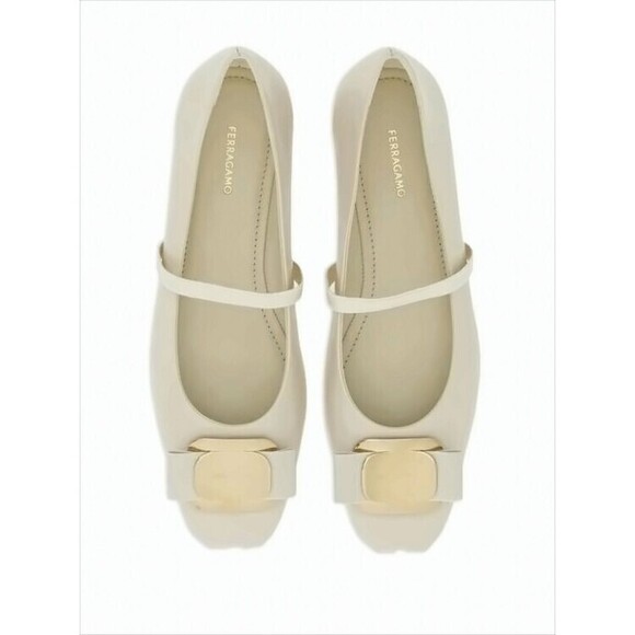 Salvatore Ferragamo Goat Leather Flat Shoes - NWT - Picture 3 of 4